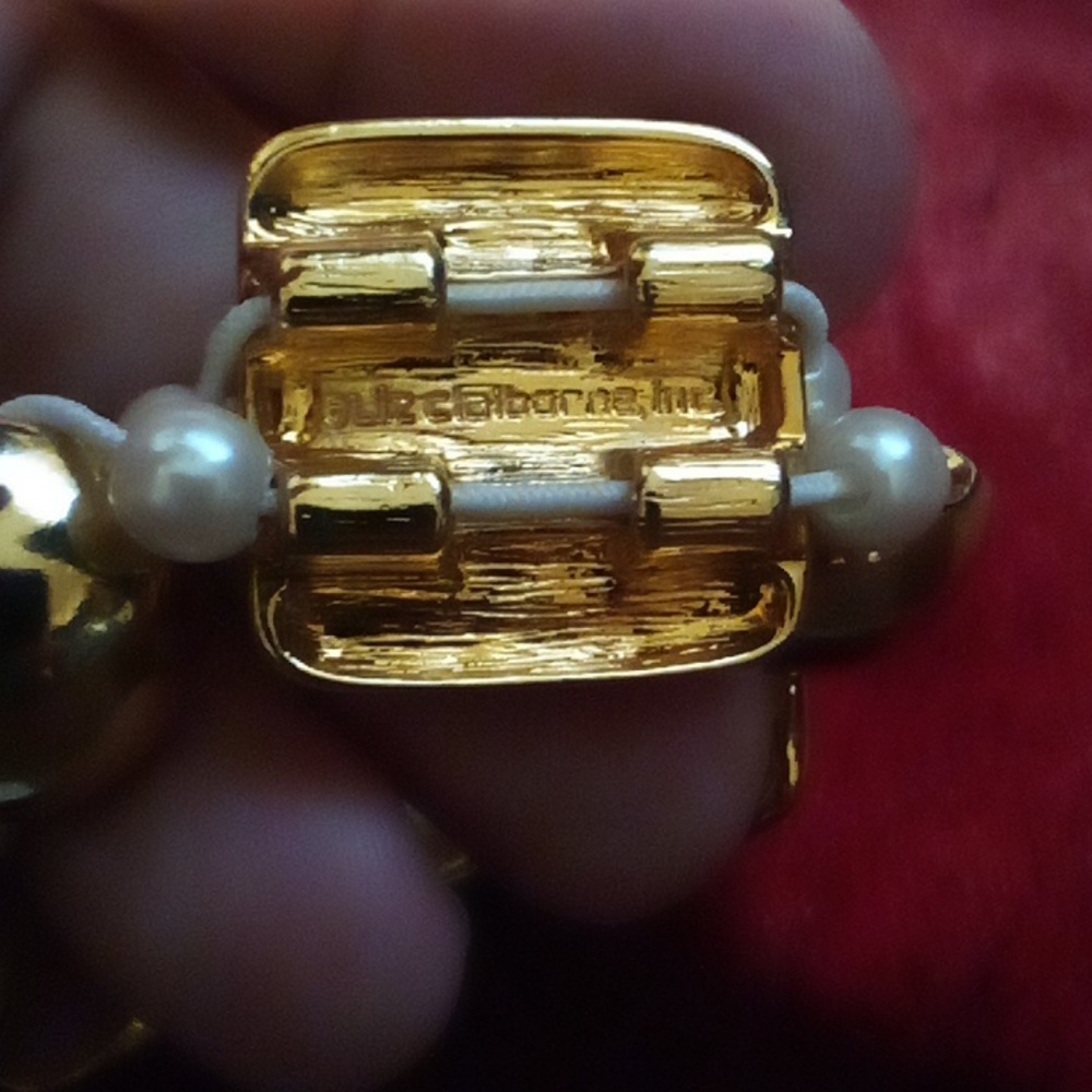 Chunky Liz Claiborne Gold Tone Bracelet - Picture 3 of 4